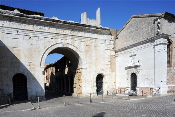Arco di Augusto di Fano